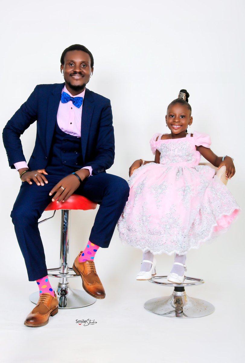 Sylo_Syldinho's tweet photo. Glory be to God for reaching this milestone! 🙏

Happy HIGH FIVE ✋ Sylvia E. J. L. Joysyl Hughes &amp; Sylvester E. J. Hughes. May we live long to celebrate many more. Happy 5th birthday to us. 🎂❤️🙏🥂👨‍👧 https://t.co/qoGAJSg3ef