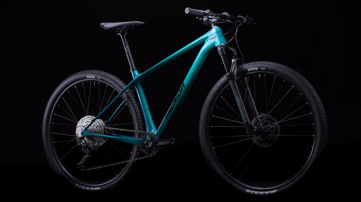 Rápida y lista para correr, la BIG.NINE 4000 combina nuestro probado ADN de cross-country con un cuadro de carbono pensado para proporcionar una bicicleta que puedes manejar tanto en pistas como en los senderos más técnicos.
▶ youtu.be/g2rN4ZBdc2c
#morebike#meridabikes