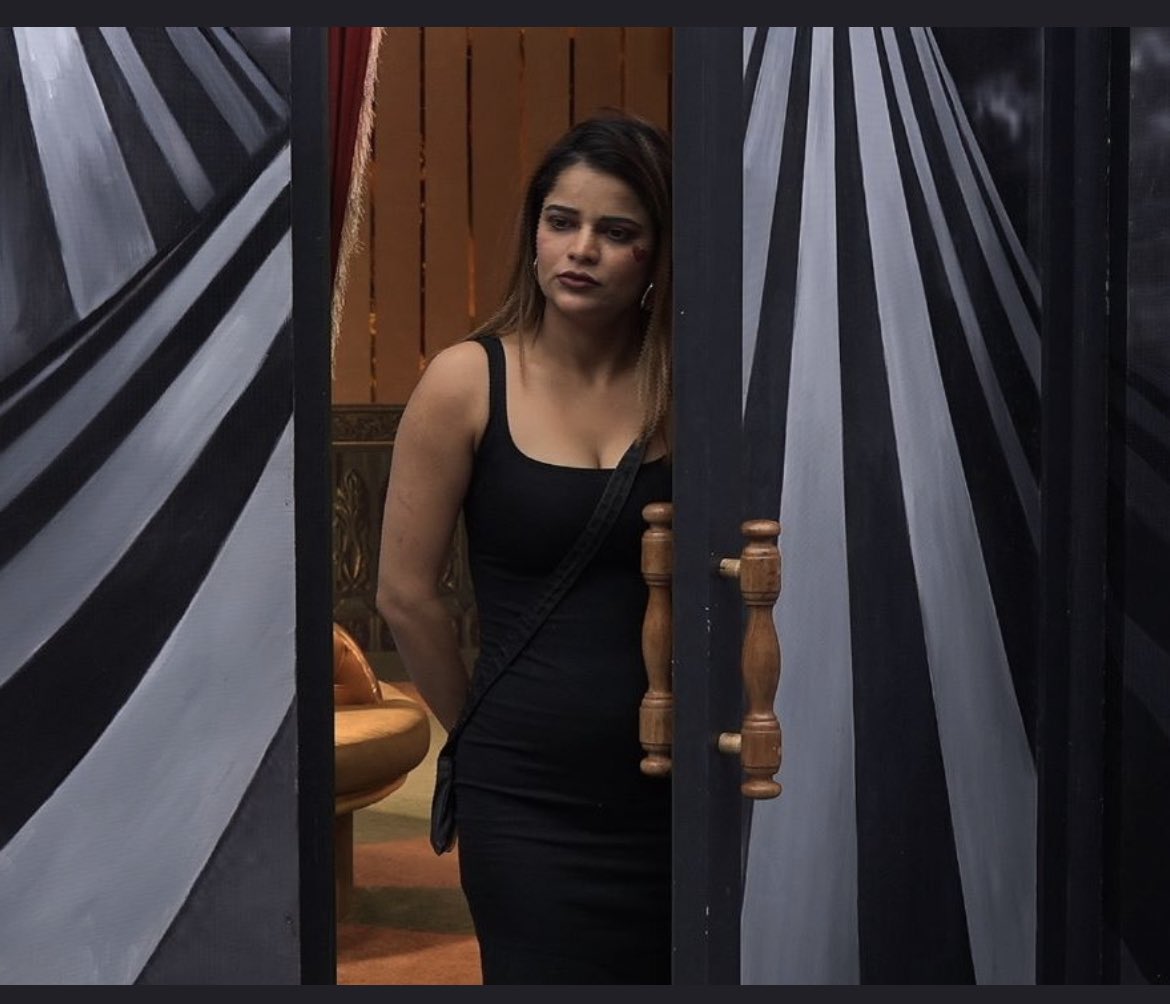 When the wifi is down and I come out of my room.

#ArchanaGautam #VootSelect #BiggBoss16  #BiggBoss24hrsLive #BB16OnVS #ArchanaIsTheBoss #BBQueenArchana