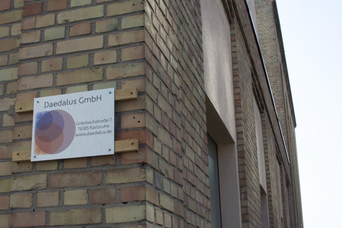 KA_digital's tweet photo. Das 2020 gegründete #Startupska Daedalus hat sich zum Ziel gesetzt, die weltweit effizientesten und zuverlässigsten Fabriken für Präzisionsteile zu bauen. 

Das Start-up verdoppelt seine Flächen nun zum Januar 2023. 

https://t.co/Oc3zbQ4rYH 

#KarlsruheDigital https://t.co/tVC9FdrLQp