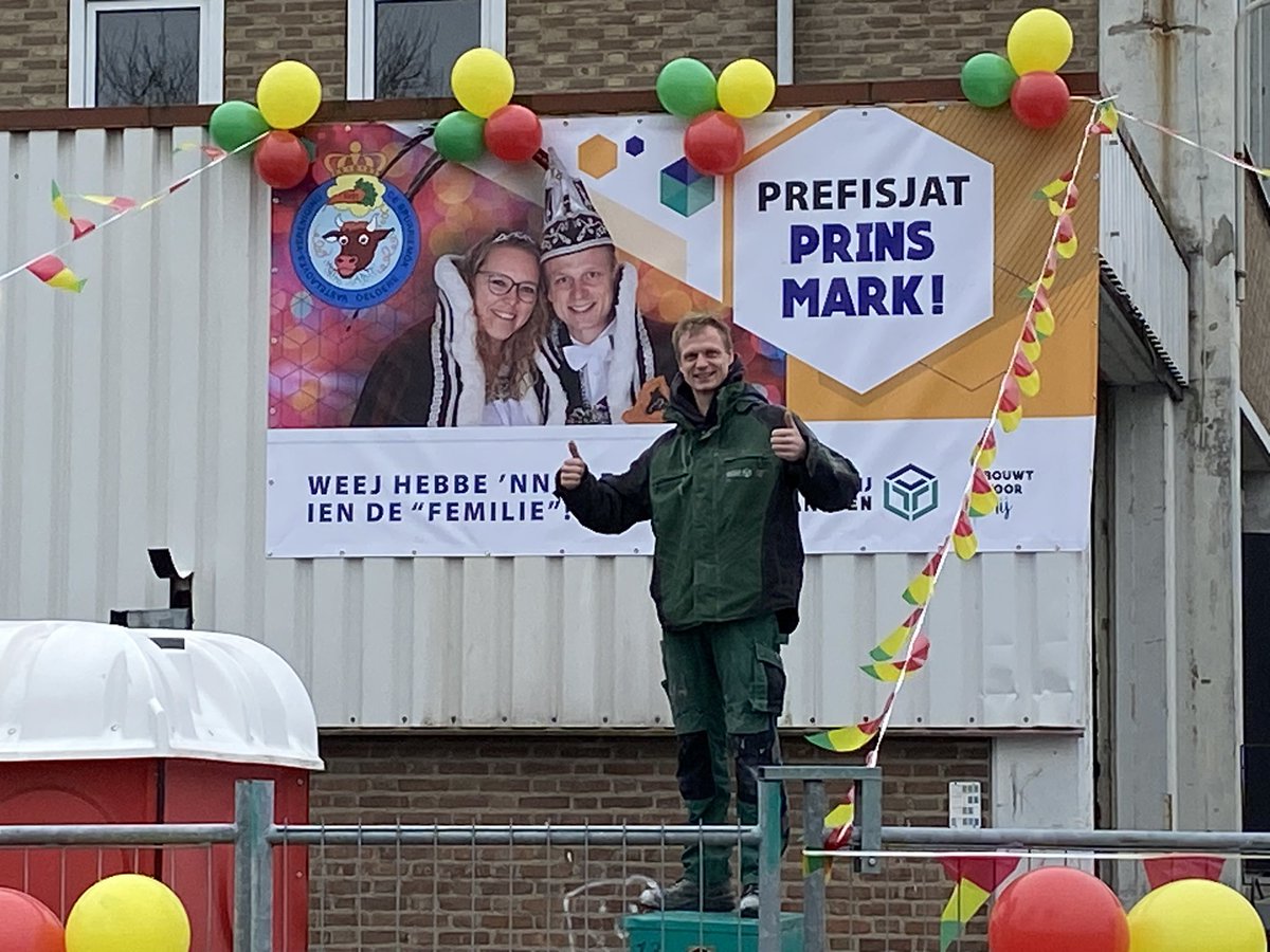 RickSimons18's tweet photo. We hebben een prins op de bouw.. proficiat Prins Mark https://t.co/nCvOJku0Jn
