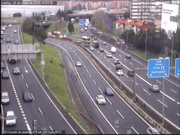 🚨🚗 #Istripua #A8 km 124 #Barakaldo-n Kantabriako norantzan. Bi errei itxita 
  …