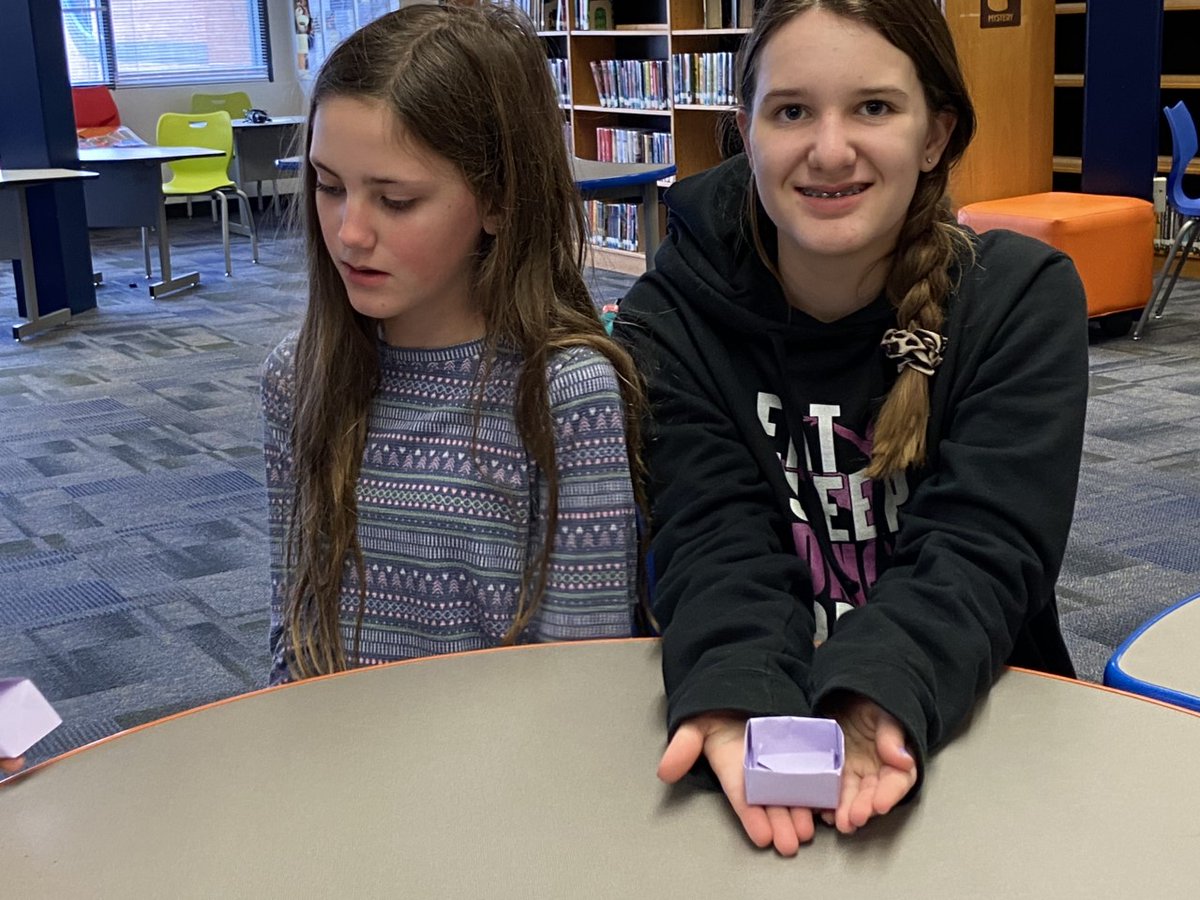 StoneMSReads's tweet photo. Yesterday, we learned more about the Lunar New Year and made origami boxes and rabbits (Year of the Rabbit); they returned this morning to continue making more boxes on their own. #LunarNewYear #makermonday https://t.co/qHguqknCWF