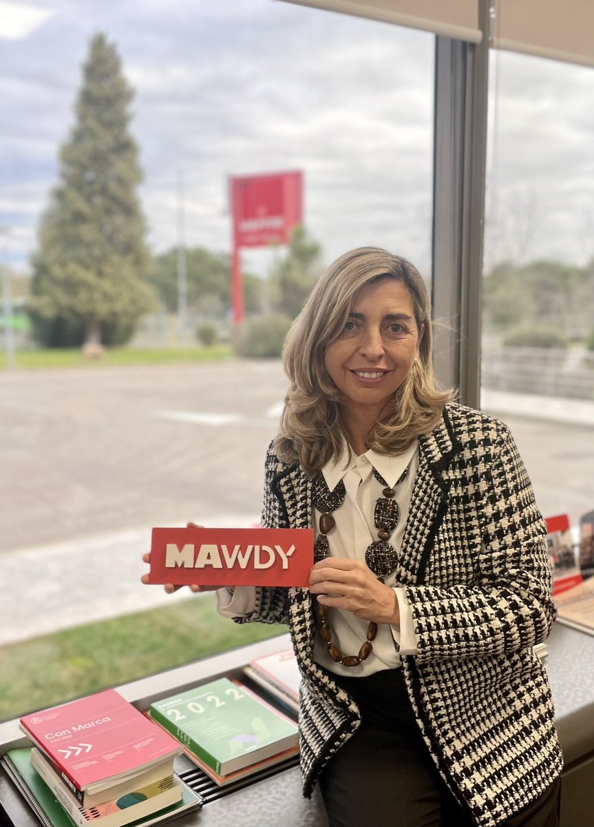 Empezar la mañana con visita sorpresa de nuestras compañeras de <a href="/MawdyAssistance/">MAWDY</a> con una increíble tarta para celebrar con nosotros estos meses de trabajo conjunto en la creación de la nueva marca #MAWDY es… #lomás! Enhorabuena a tod@s! #equipo #colaboración #orgullo @mapfre