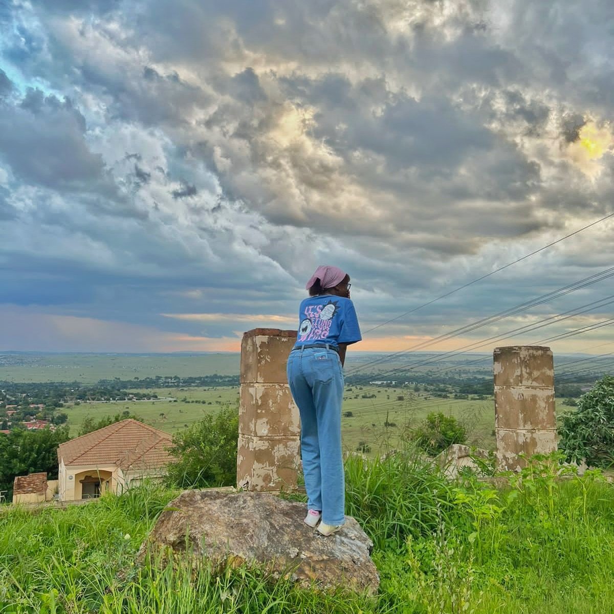 that_DK_JM_one's tweet image. My man&apos;s &amp;amp; I featuring the pretty skies we found. ❤️📸🥰

@BTS_twt @BTSPROJECTRSA 

#SASD 
#SArmyselcaday 
#SArmy
