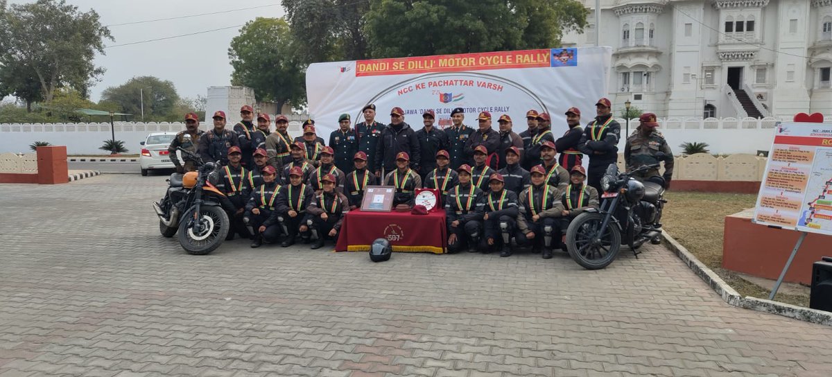 TejaniKartiki's tweet photo. #NCCJawaMotorcyclerally 
#Dandisedilli
#Atmnirbharbharat ka
#salttosoftwarekasafar reached At Alwar millitary station.Our Rally was flagged in by Dy GOC BRIG Ashutosh Shukla(Arty Formation cdr)#ITARANA
@ArvindKapoorTYG
@DefencePRO_Guj
@NCC_Dte_Gujarat
@ncc_rj_ 
@NCCDteRajasthan https://t.co/IjP9uSHnMM