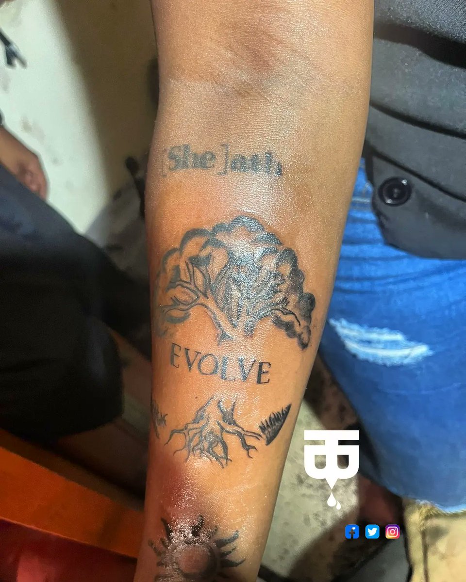 Toberink's tweet photo. Final Piece
Design :Tree and word Evovle Tattoo
Artist : KayCee Casper

It's a late Tatt post, it was done on my clients Birthday! https://t.co/KMZ8Ohbnrl