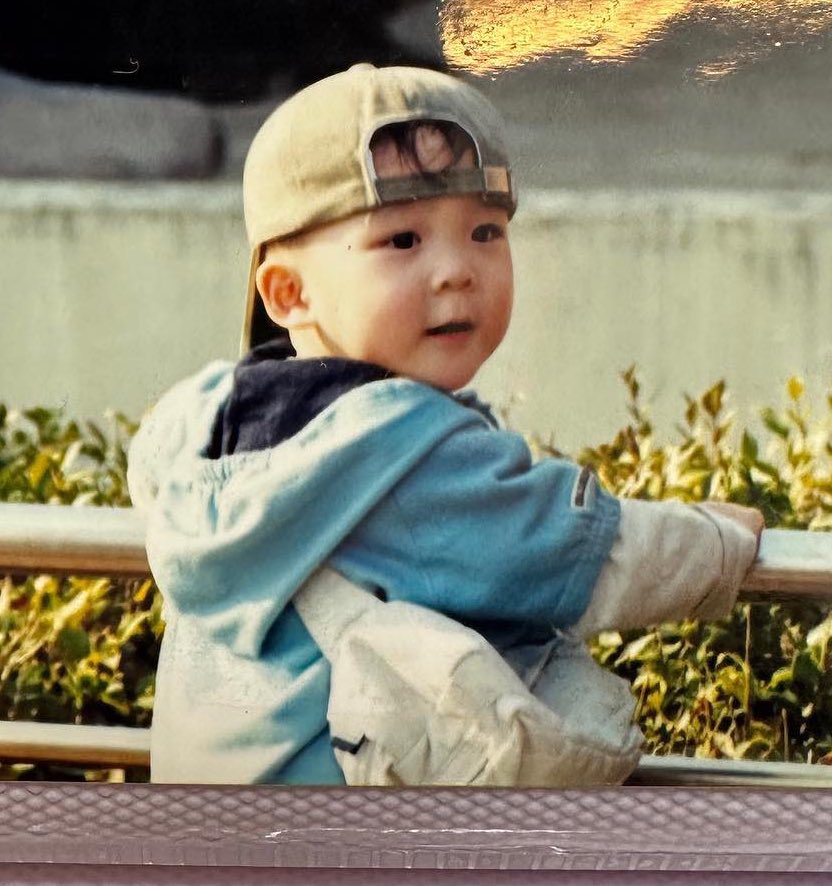 oliuruno's tweet photo. 헉윤호야!!!!! 주르면이렇게쳐다볼것같음 https://t.co/uqABobBkWy