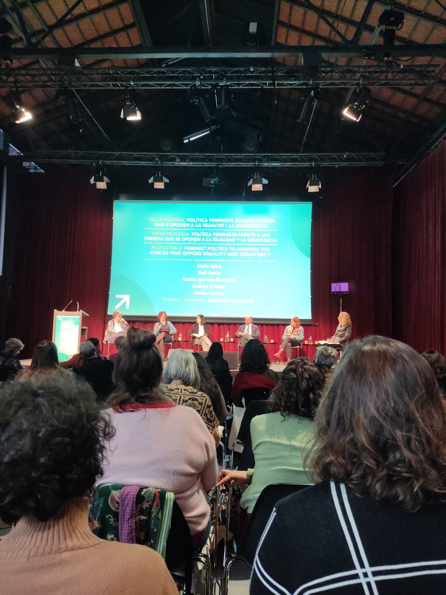 Política feminista davant forces que s'oposen a la igualtat i la democràcia.