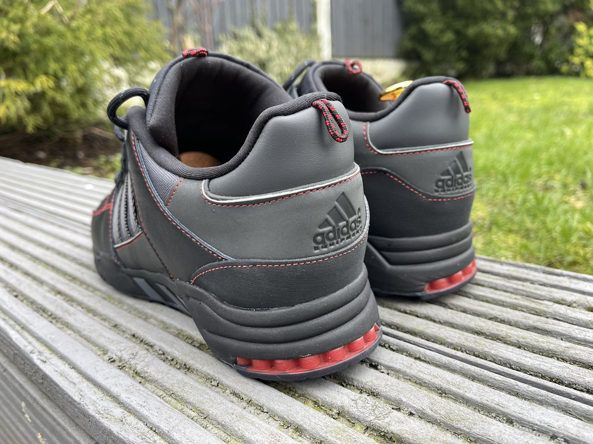 waynetaylor111's tweet photo. Winter Runners from Size £1 Charity Raffle 🖤♥️🖤

#adidaseqt #Adifamily #ShareYourStripes #adidasoriginals @adidasoriginals @adidasonfoot @adiFamily_ https://t.co/GoZqmtvS19