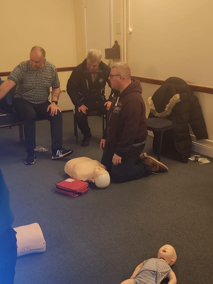 CharterNI's tweet photo. Great to see so many volunteers taking part in the first Aid training yesterday with Proparamedics and @clarastreet residents group. Well done everyone. https://t.co/fXsx5FcPMD