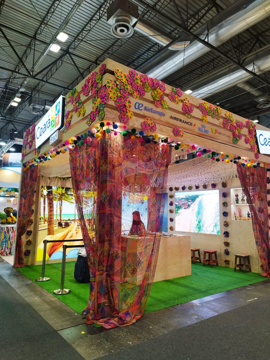 CamaraBr_Esp's tweet photo. Este año @fitur_madrid  ha cerrado con una asistencia récord llegando a 220.000 asistentes y ente ellos, la CCBE estuvo acompañando a los Stands de Promoción de Brasil. 
¡Hágase socio y aproveche estas oportunidades!
Más info @20m : https://t.co/XDUB6b781g
#CCBE #Fitur #Brasil https://t.co/jzMgKqeztT