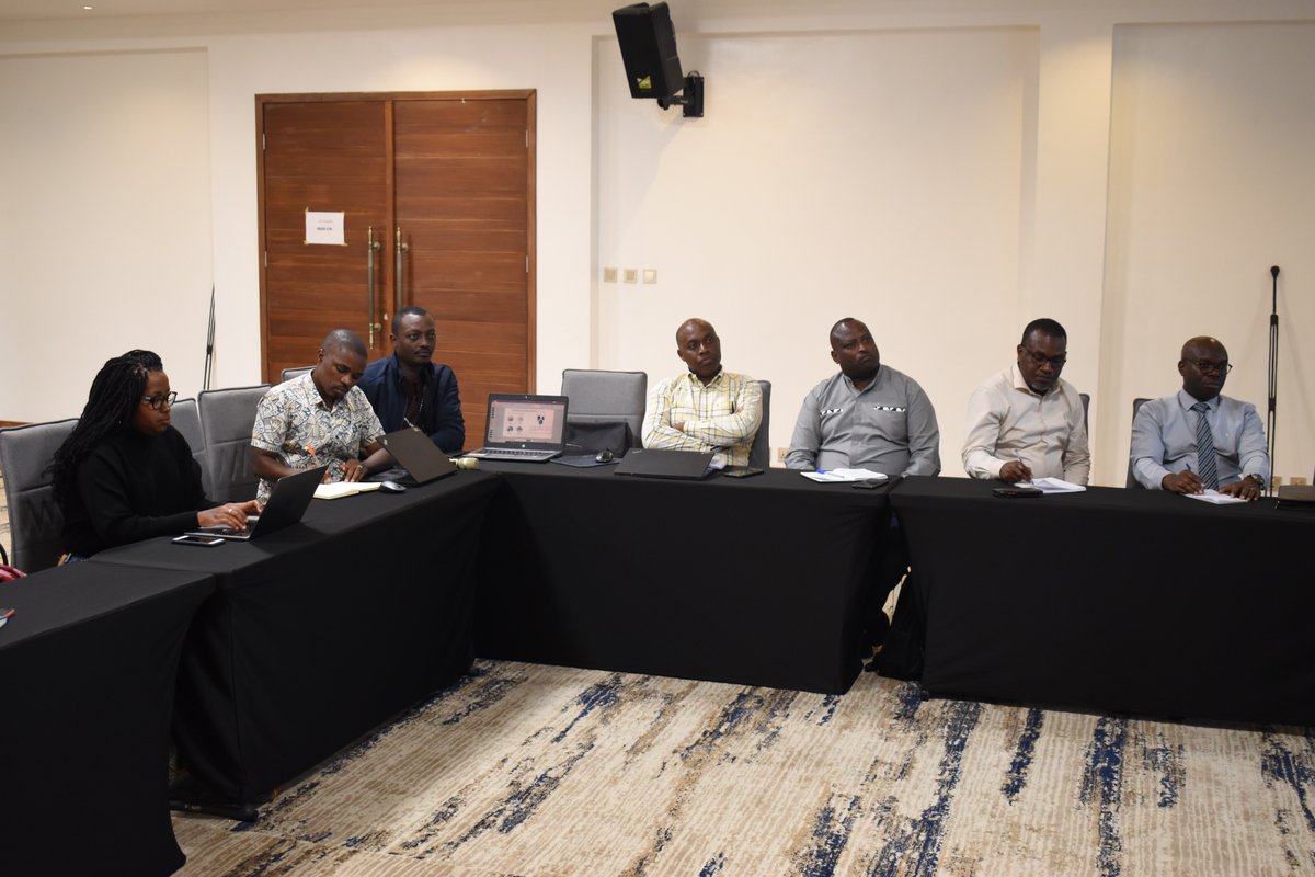 DPORwanda's tweet photo. Today @DPORwanda partnered with @VVOBrwanda to conduct an information session for NGOs in education on compliance with the personal data protection & privacy law.
The session falls under #DataPrivacyWeekRw, aiming to raise awareness of compliance requirements.
#DataPrivacyWeek https://t.co/g8c4Kfko5u