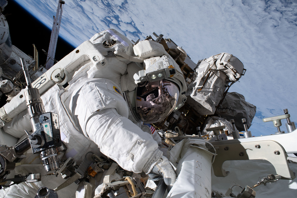 Ranjeet_Kaile's tweet photo. Astronaut Nicole Mann Makes Her First Spacewalk via NASA https://t.co/zjndAs2iDT #LifeInContext https://t.co/AiEGx8COXy