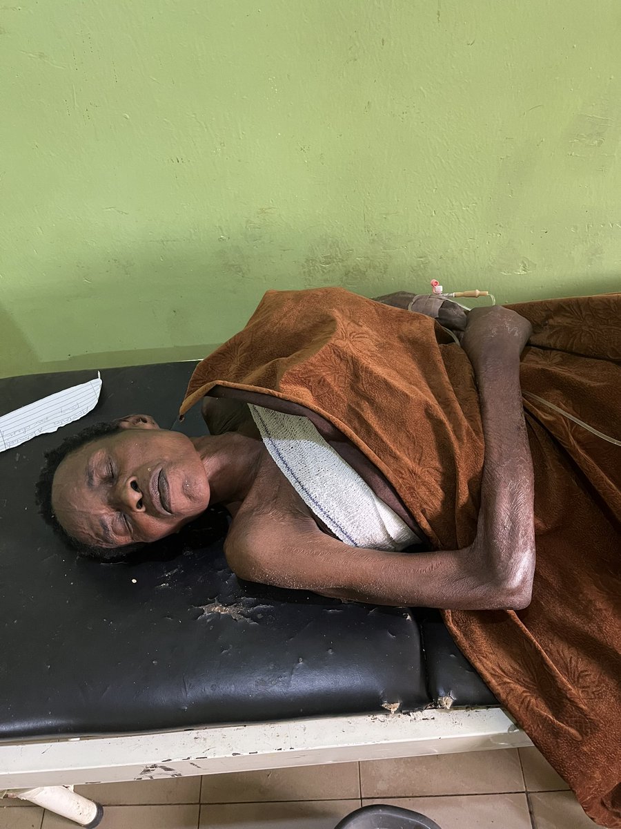 Adamthallith's tweet photo. Dear good people of Nigeria, it’s me again, here to seek your assistance for Mrs Muibat Abimbola Afolabi, I found this woman at the emergency unit of Unilorin teaching hospital. She has breast cancer and been in the hospital for 3 days now. She’s not getting any medical attention https://t.co/FBXzl5P54z