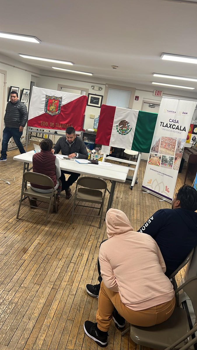 MigrantesTlax's tweet photo. ¡Gobierno de Tlaxcala Cerca de Ti!
Con gran éxito la Dirección de Atención a Migrantes a través de "Casa Tlaxcala Nueva York", realizó una jornada de atención en New Haven, para acercar los servicios a los connacionales establecidos en ese lugar.
#migrantestlax
#UnaNuevaHistoria https://t.co/WXMHRPrlV6