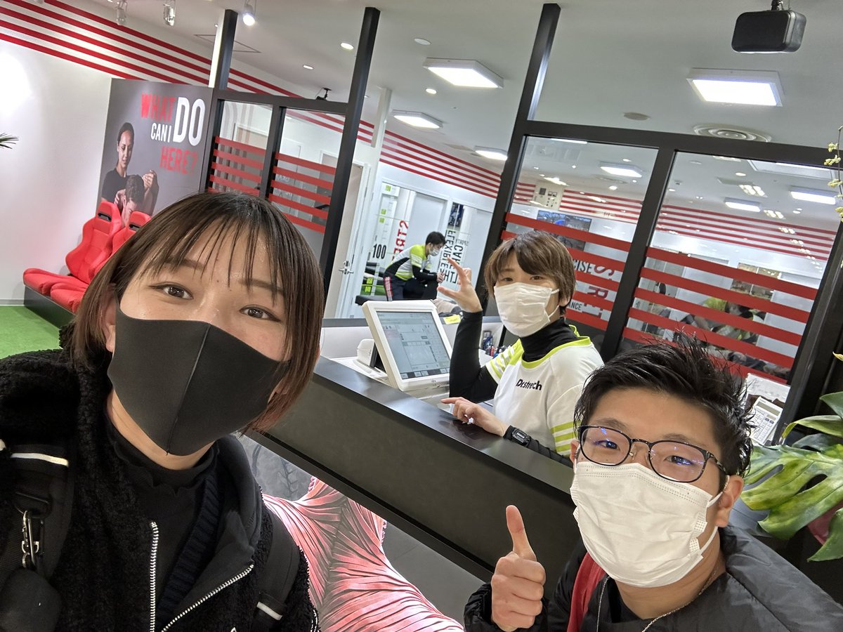 nakaji_ds_fu's tweet photo. お休み頂きありがとうございます🙇🏻♂️✨
#なんば店 と #近鉄百貨店生駒店
にお邪魔しました!🙇🏻♂️
地元の奈良にドクストが☺️✨
これからがもっと楽しみです✊
#ドクターストレッチ
#OPSVの休日
#なんば #スタバ #なんば御堂筋グランドビル
#OPSV
#あさみんの手 #大西くんを掴みたかったらしい 笑 https://t.co/UTQjUsigXu