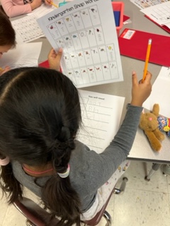 MONTYOHES's tweet photo. Our Kinder Cubs are working hard to develop their How To writing! https://t.co/iugSOAEmhP