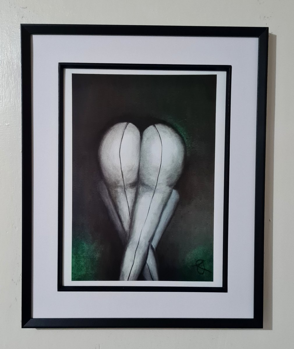 RubenAltArt's tweet photo. Finally, the last #framed #Artwork to show you! 
There will be unframed #Prints at #Shibari-On-Sea, but there is only one of these babies left  (A3)❤️ xXx

#artistsontwitter #rubenart #eroticart #bum #talentbeyondchallenges #pastel #A3 https://t.co/NSHFnrNv86
