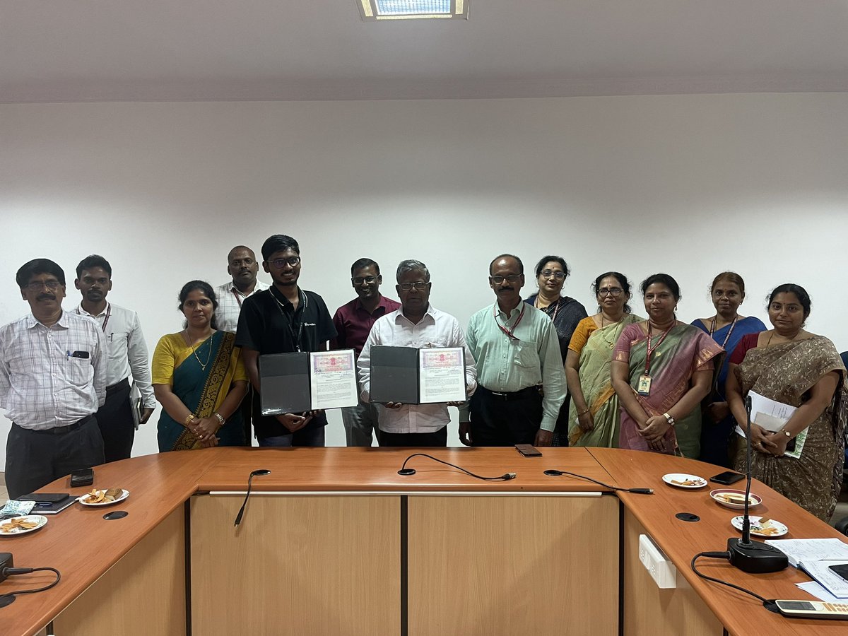 PrabhuShankarnd's tweet photo. We Signed an MoU with @SurveySparrow for Industry Visits, TechnicalTalks, Internships, Hackathons,Projects.
Loyola-ICAM College of Engineering and Technology π«
#loyolaicamcollege
#LICET
#LICETFormation
#LICETPlacecom
#LICETIndustrycommittee
#Industrycollaboration
#SurveySparrow https://t.co/7DZAPfhULR