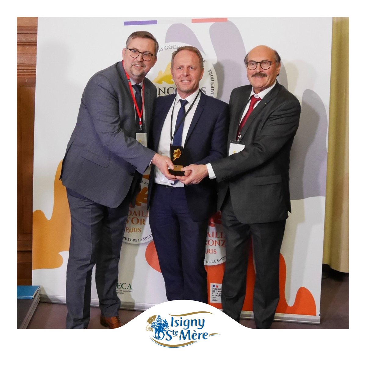 IsignySteMere's tweet photo. Pour la troisième fois, la Coopérative @IsignySteMere obtient le Prix d’Excellence du @cga_paris. Prix qui met en lumière la régularité des récompenses obtenues sur nos produits lors des 3 dernières éditions du concours✨ @Agri_Gouv @MFesneau

#isigny #isignysaintemere #Normandie https://t.co/hRaf0FKS23