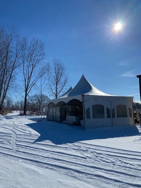 festivaltent's tweet image. With Winter #tentrentals, it&apos;s imperative that snow be removed from tent tops to maintain their structural integrity.  

Though we have 24 hr emergency service, and our crews check tents after storms, it&apos;s still helpful to brush away snow wherever possible.  #winterweathertips