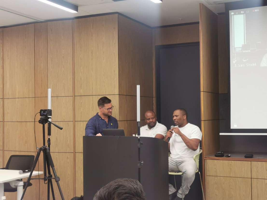 We've just held an interactive crowdsourcing tech session looking at #challenges, #solutions, and the big ask for tech companies! We're currently hearing insights from alumni Athi from <a href="/InfoByteTech_SA/">InfoByte Technologies</a> and Tami from @OyiMedicalCard on all things #product &amp; #tech.

#GrindstoneTech