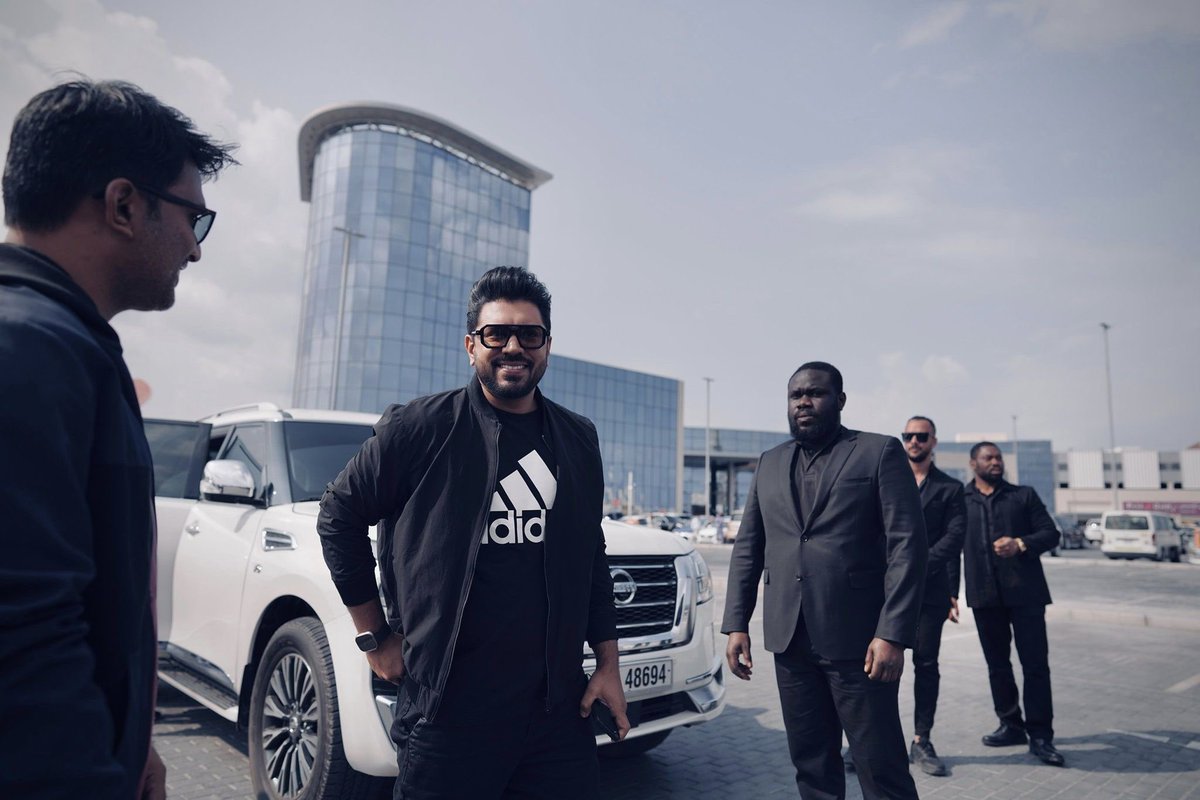 CineTimee's tweet photo. Latest Clicks Of Stylish #NivinPauly !

@NivinOfficial ! #CineTimee ! https://t.co/bNxwD4OaqH
