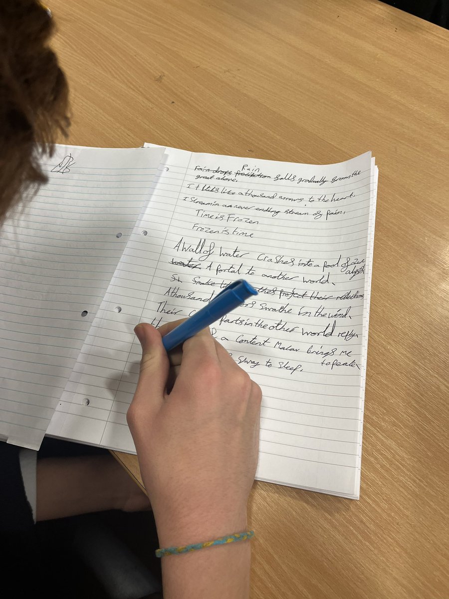 HCSWriters's tweet photo. More industrious writing (and beautiful handwriting!). @HeathfieldTA2 https://t.co/5fFzkoL1Tk
