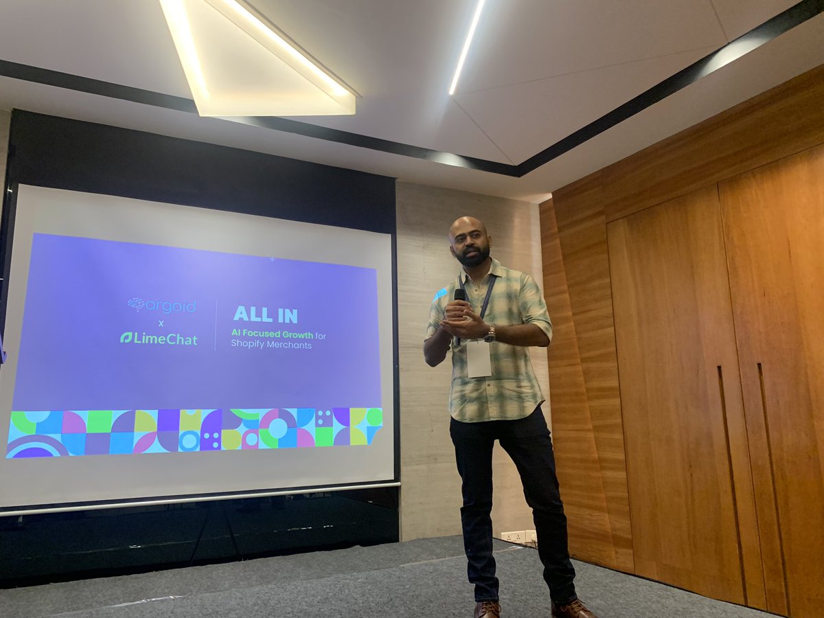 LimeChat tweet media