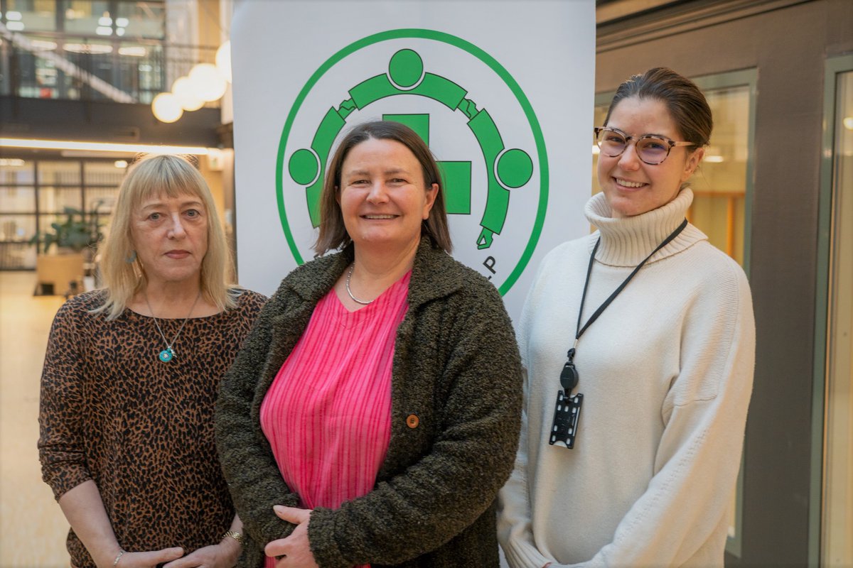NPAdisarm's tweet photo. It's been an honour to meet with @JodyWilliams97 
today. We continue to be inspired by your work &amp; remain committed to the fulfillment of the @MineBanTreaty &amp; @minefreeworld 
@NobelWomen @NobelPeaceOslo https://t.co/oZXwiSLAGz