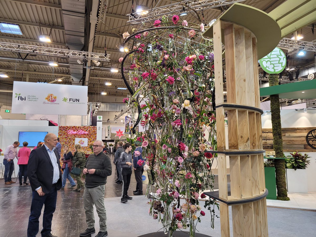 IPM ESSEN 2023 🇩🇪| Vandaag is IPM Essen van start gegaan. Wij wensen al onze klanten succesvolle beursdagen toe! 👏🏼🙌🏼#teamgreenn #beurs #ipmessen #greenn #beursopbouw #standontwerp #sierteelt #duitsland