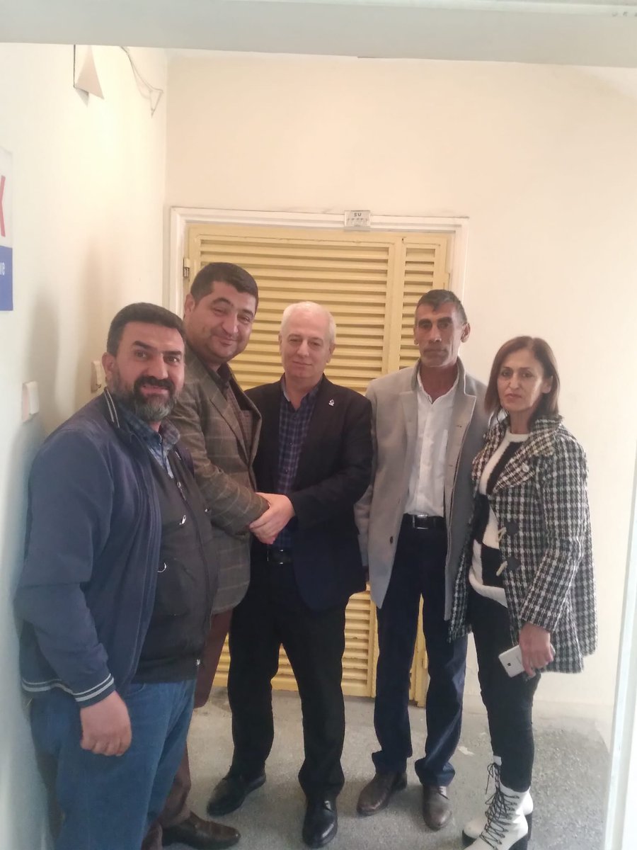 mehmetcakir011's tweet photo. 6 OCAK ESNAF KEFALET KOOPERATİF BAŞKANLIĞINA YENİDEN SEÇİLEN SN. SELÇUK KANLI BAŞKANIMA HAYIRLI OLSUN ZİYARETİNDE BULUNDUK.
@emin_ekmen @sadullahkisacik
@gafurkayadeva
#CEYHAN
#DEVAHAZIR https://t.co/Fyb6S58DPt