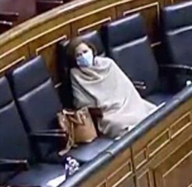 yo a las 8 de la mañana en clase con el culo congelado