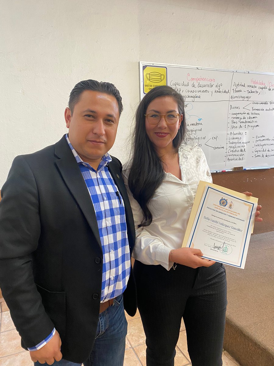 FDCSUMICH's tweet photo. Compartimos fotos de la clausura del Curso-taller Visibilizando mi práctica docente y sus áreas de oportunidad, dirigido a las y los catedráticos de nuestra Facultad. 

#UNSNH #SomosNicolaitas #DerechoDeTodos https://t.co/QQY3XA9sBJ