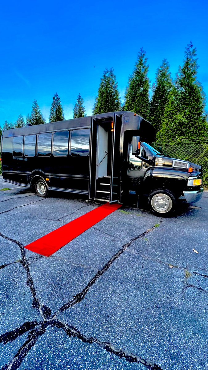 Book the party bus this weekend !!