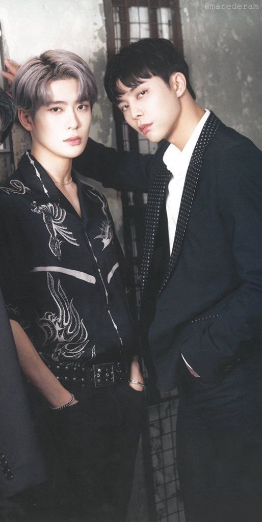 ไวบ์คู่สร้างคู่สมสุดๆ ปกหนังสือขวัญเรือน ใครจะมาสู้!