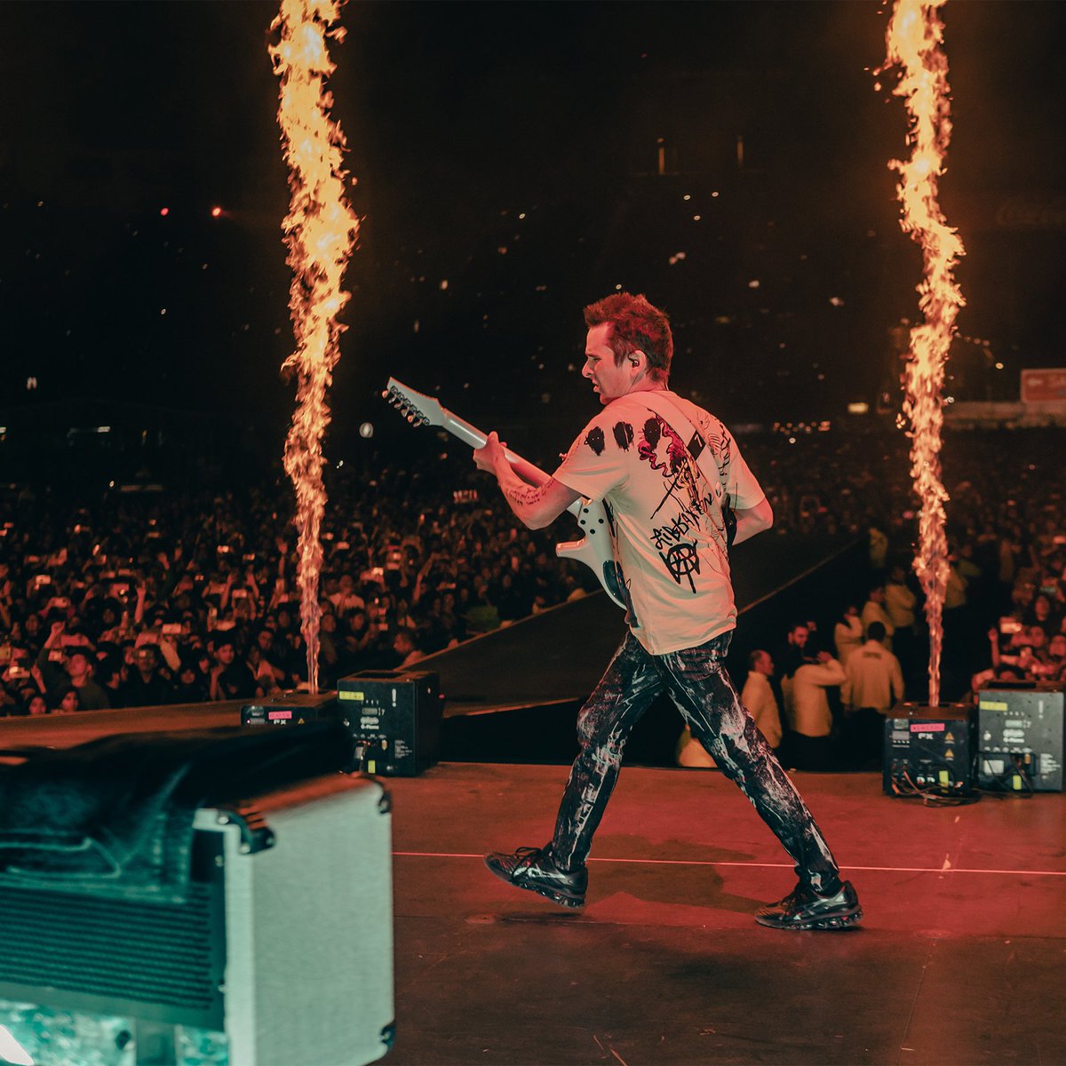 museband's tweet photo. Two massive nights in Mexico City ✔️

Thank you for welcoming us back so passionately and we hope you’ll have us back again soon! 🇲🇽🫶

📸 • @theworkofjar https://t.co/qLdCm435hl