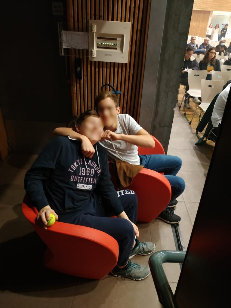 apedys44 tweet media