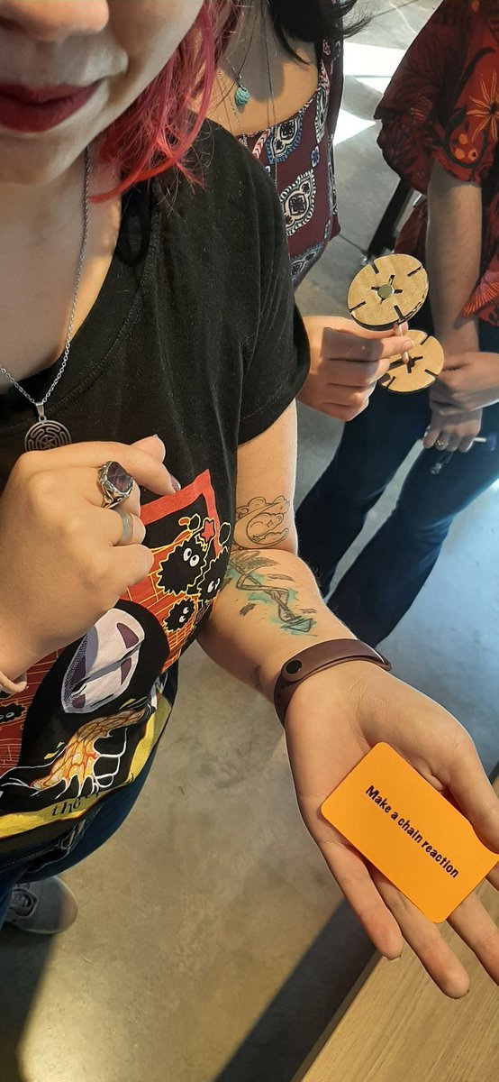 Soralina's tweet image. Let&apos;s solve some challenges to DEEPEN our understanding of moving objects down a ramp?
#InService #ONESchool #letsroll #tinkering #playingwithramps