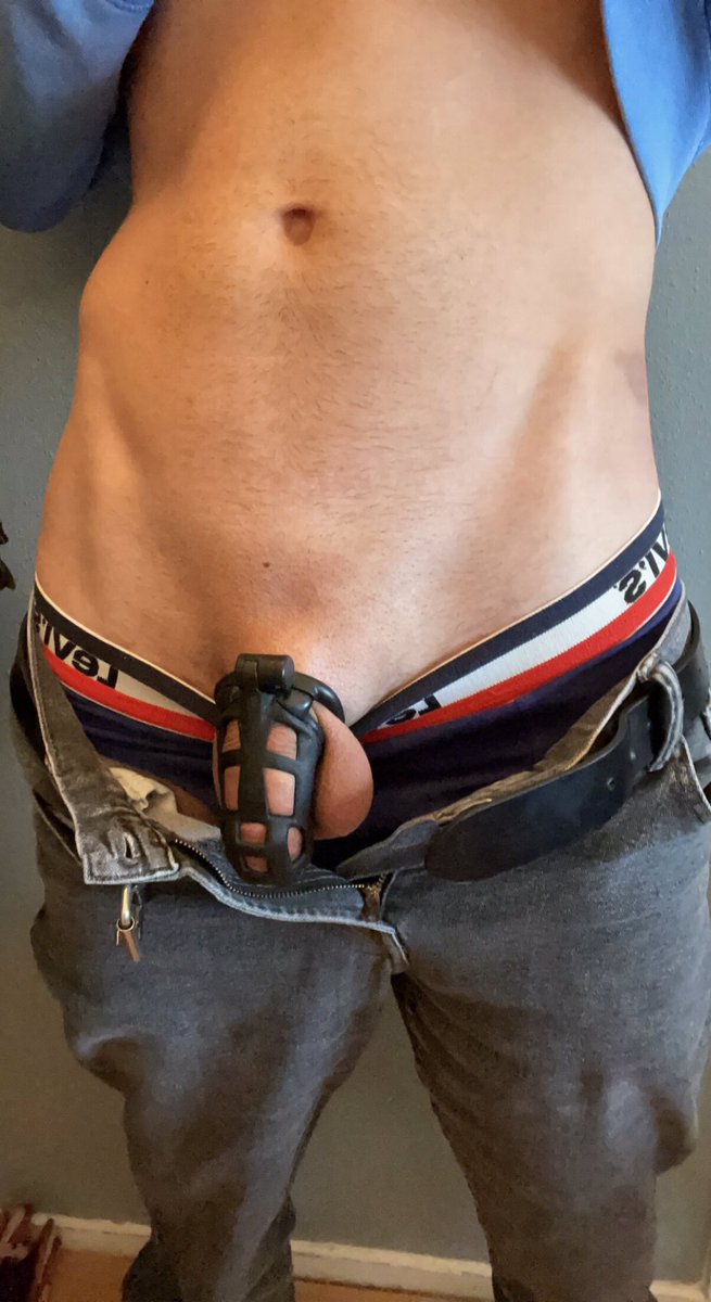 Boy9_S's tweet photo. 🔐 day 6
Getting hornier and more submissive each day I’m in chastity. https://t.co/AGjKluaELr