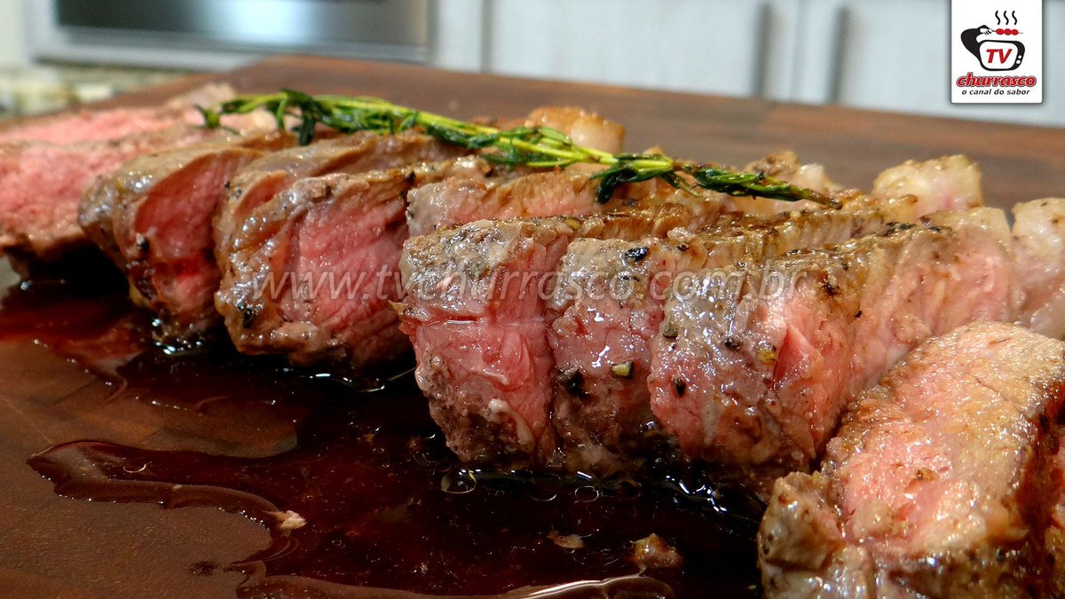 tvchurrasco's tweet photo. Uma das melhores e mais deliciosas receitas de CONTRAFILÉ! Aprenda a fazer O BIFE PERFEITO!
#tvchurrasco #foradamedia #bifeperfeito #bife #perfeito #contrafilé #contrafilébovino #frigideira
https://t.co/c53K6d8gQ4 https://t.co/mwoTNhhBVP