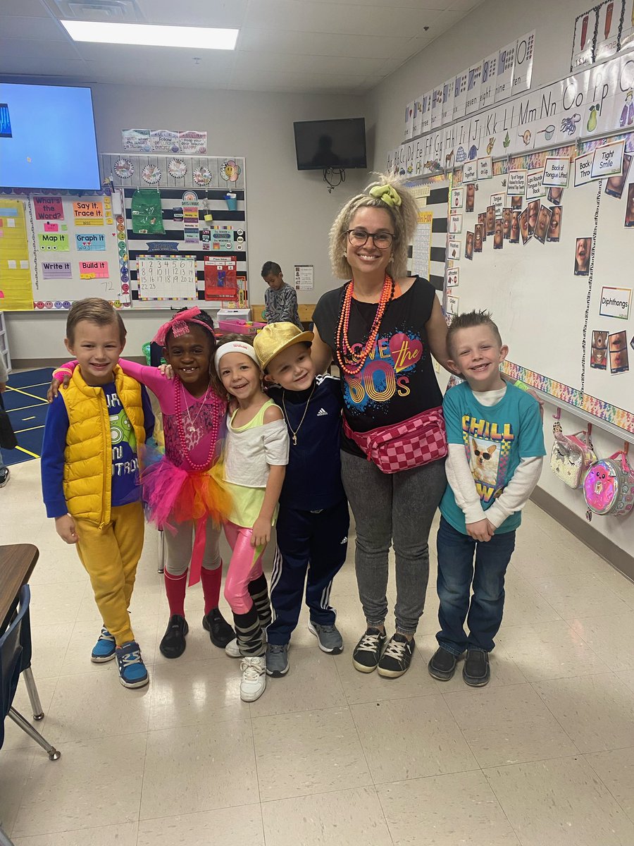 <a href="/LamarLionsRoar/">Lamar Lions</a> #lamarleads #80RockinDaysAtSAISD