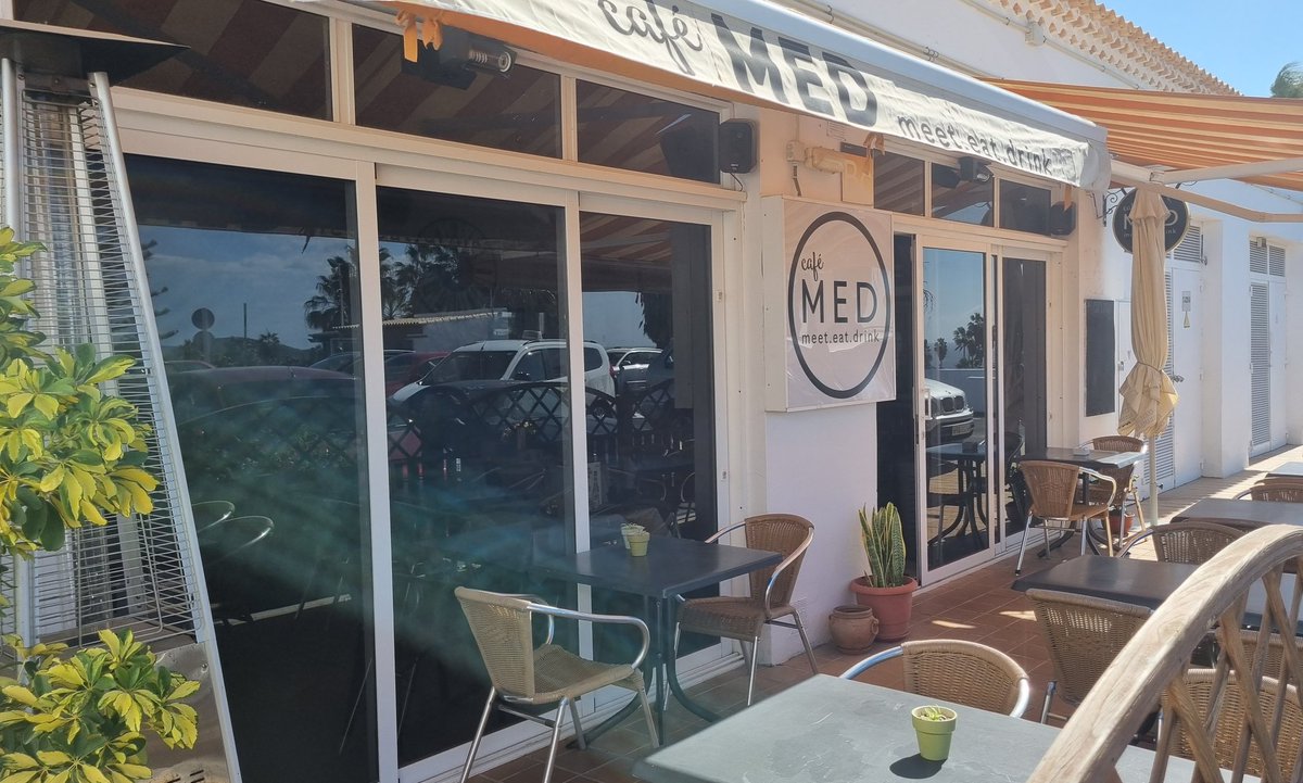 Glad to announce that "Cafe Med" restaurant is open back.  #RoyalTenerifeCountryClub <a href="/Marialuisagarec/">Maria Luisa GA</a> @TaniaSanxenxo <a href="/Oscar3637483977/">Óscar Socas</a> <a href="/NuriaNaiaraBorj/">Nuria</a>  <a href="/NoemiSeco_12/">Noemi Seco</a> <a href="/Amorgreeneyes/">MerlynAmor</a> <a href="/SoniaMerayo/">Sonia Merayo</a> <a href="/JuanjoTenerif/">Juanjo</a> <a href="/Milacompi/">Mila Soto</a>