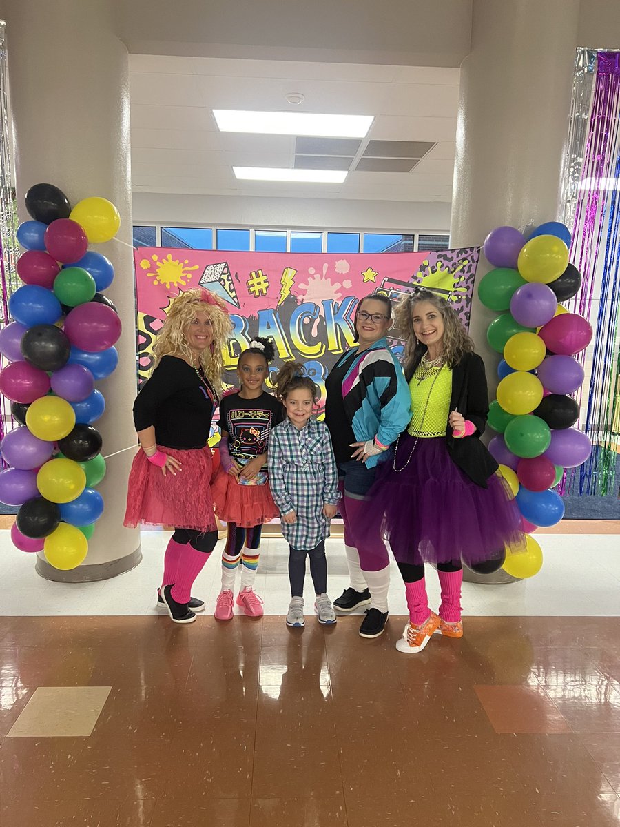 <a href="/LamarLionsRoar/">Lamar Lions</a> #lamarleads #80RockinDaysAtSAISD