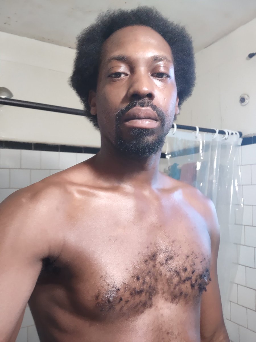 Fresh out ready for that lady now