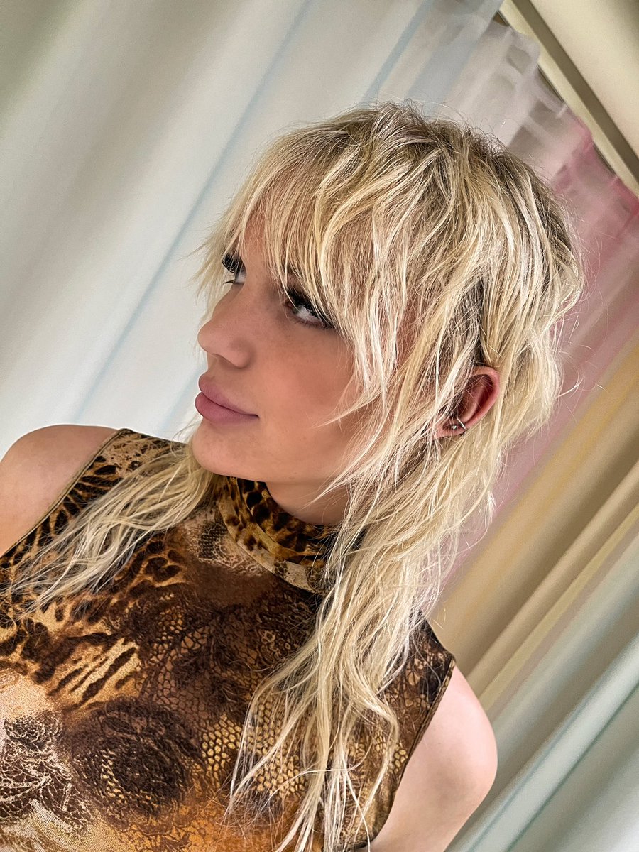 TS Luna on Twitter: "new hair"