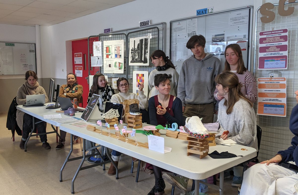 #Orientation // Visite officielle 📢 sur la journée portes ouvertes #JDL2023. 
➡️L'occasion de parcourir l'ensemble des dispositifs proposés par <a href="/UGrenobleAlpes/">Université Grenoble Alpes</a> aux lycéens👦👩🏽de l'académie pour leur permettre de découvrir les formations et la vie de campus <a href="/acgrenoble/">Académie de Grenoble</a>