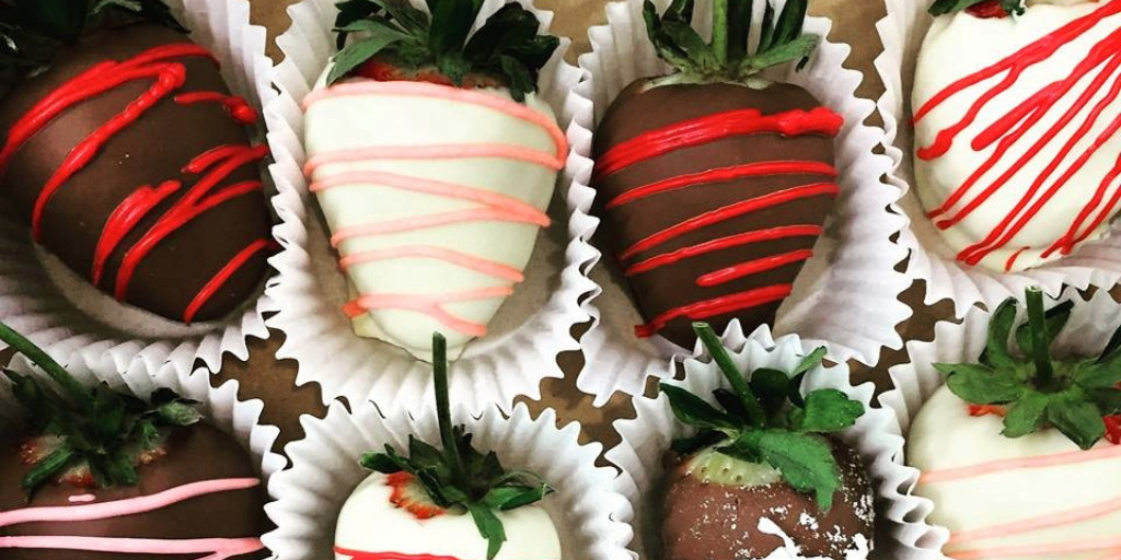 vineandolive's tweet photo. We're taking orders until February 9th for our Chocolate-Covered Strawberries! Please call our store or stop in to place your order. https://t.co/jJOHOO4HYl