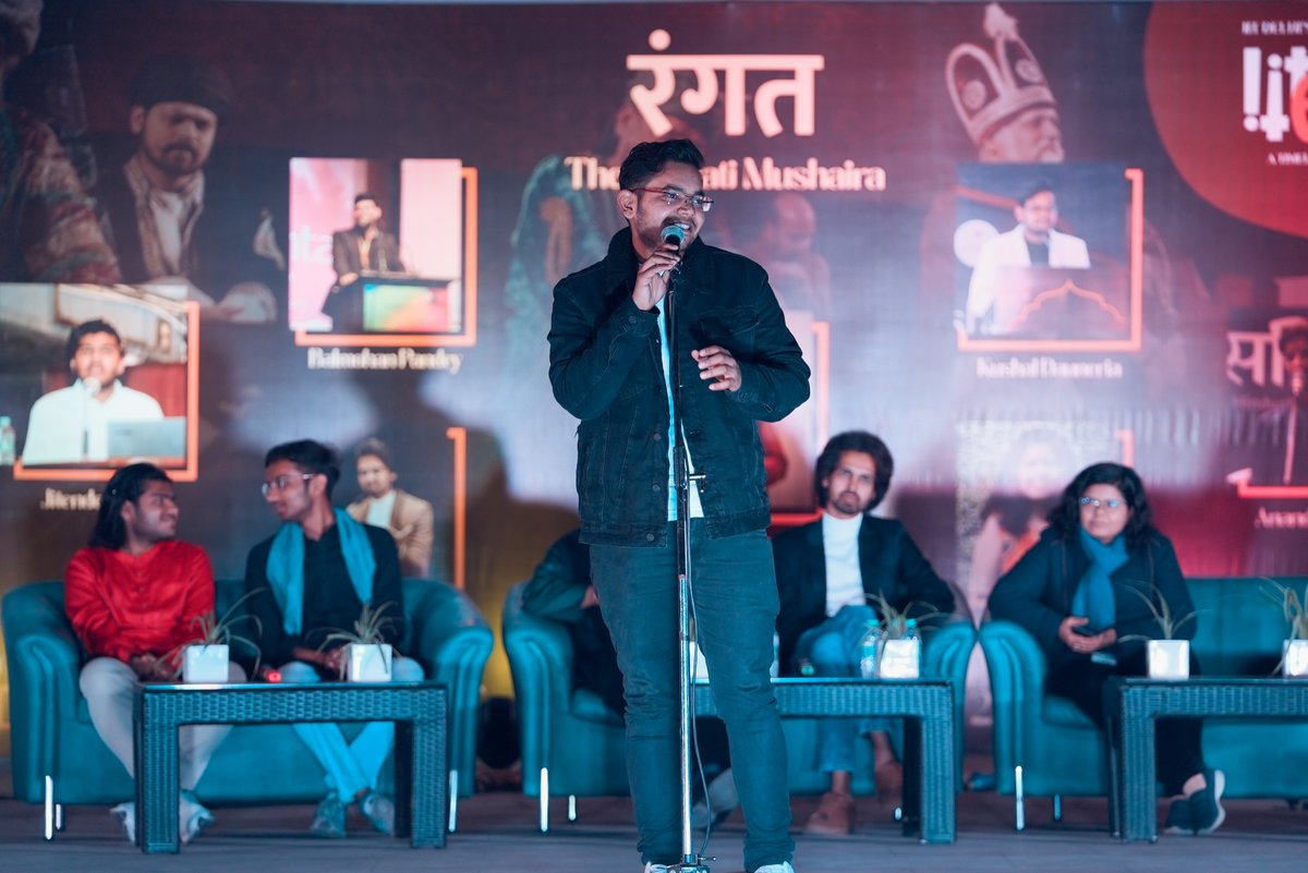 bsp_iitdelhi's tweet image. Literati Day 3,
@pandeybalmohan and Kaushal Dauneria led us down a beautiful lane of poetry, capturing the mundane and relatable in exquisite nazms and ghazals✨